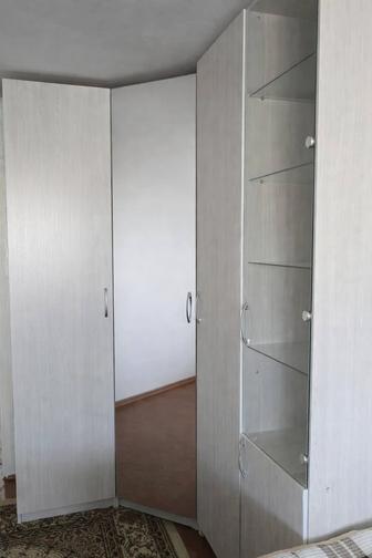 Шкаф угловой