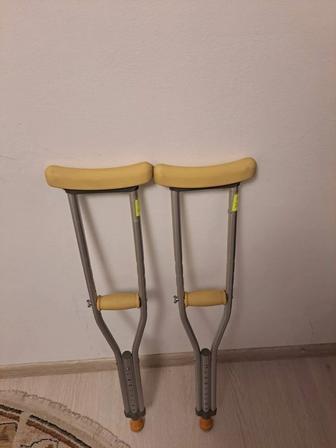 Продадим костыли Детские