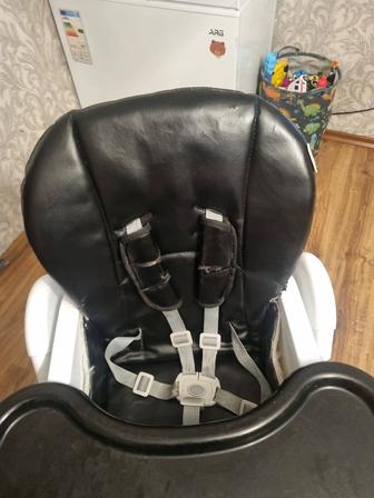 Детский столик для кормящих