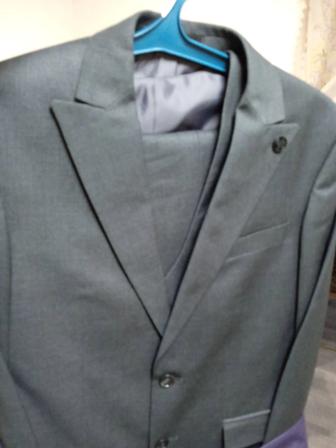 Продам костюм