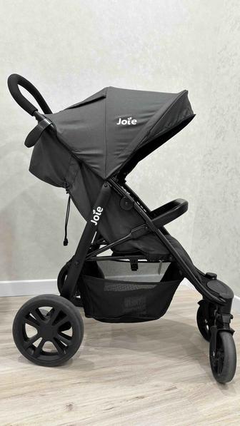 Продам коляску Joie