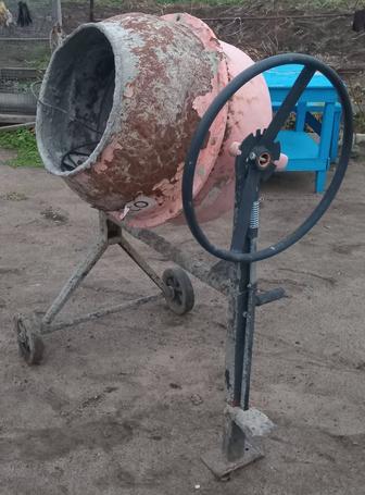 СРОЧНО
Продам бетономешалку 160 литров! Рабочая, надежная