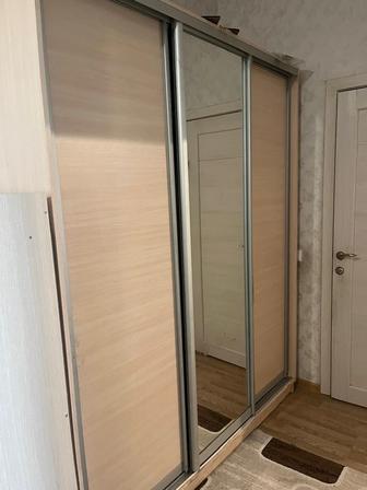 Продается шкаф купе 3дверный