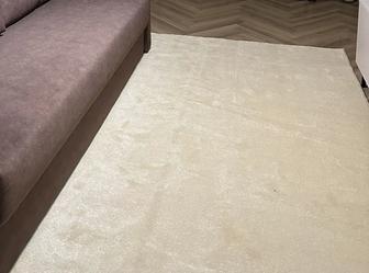 Продам ковер бежевый 3 на 4 м