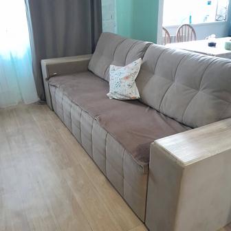 Продам диван.
