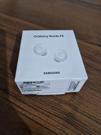 Наушники самсунг Samsung Galaxy buds FE