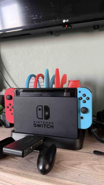 Продаем прошитую Nintendo switch 250 gb с аксессуарами в отличном состоянии