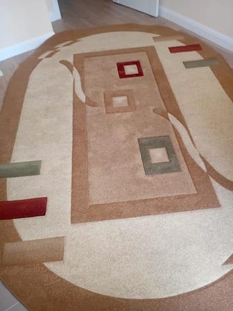 Продам палас овальный