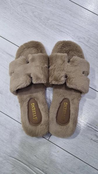 Тапочки гермес