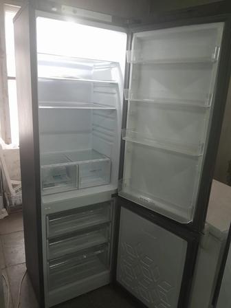 Холодильник двухкамерный