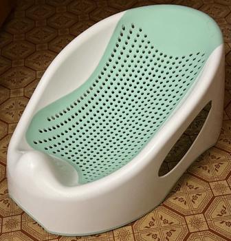 Детская горка-лежак для купания