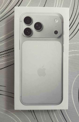 Продам телефон Айфон про Макс