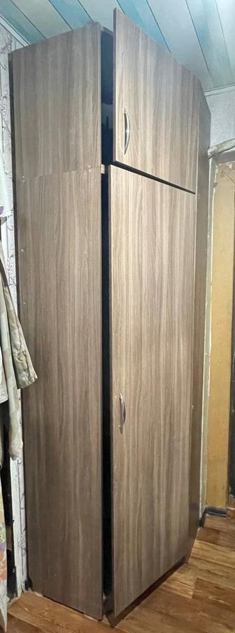 Угловой шкаф.