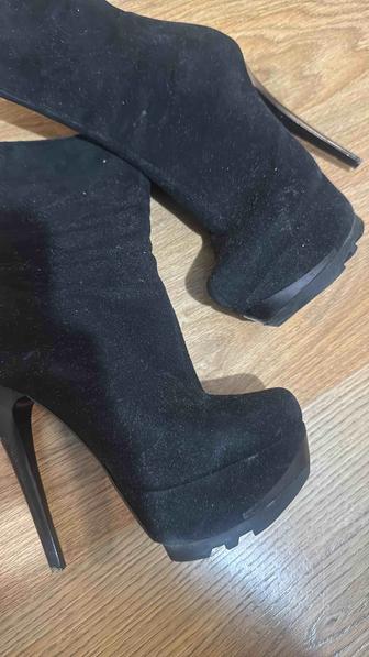 Продам моднячие ботильоны