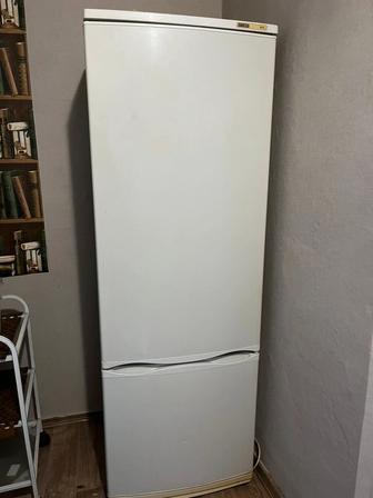 Продам СРОЧНО холодильник Атлант!