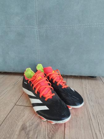 Бутсы футбольные