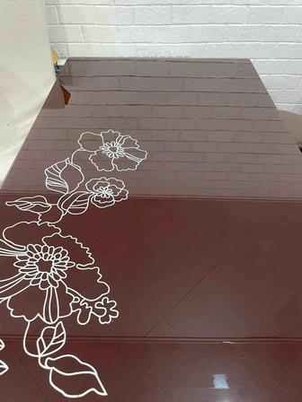 Продаю кухонный стол