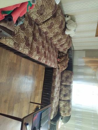 Продам диван угловой