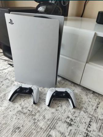 Продам ps5 с играми, два джойстика и телевизором