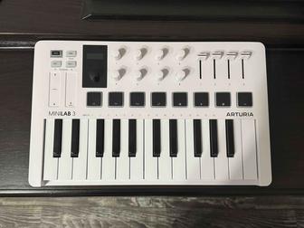 Arturia Minilab 3 midi клавиатура
