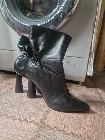 Продается полусапоги очень хорошего качества. Новый