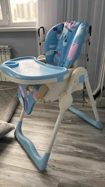 Детский столик