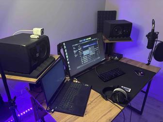 Студийные мониторы JBL 305