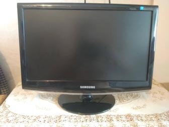 Монитор Samsung