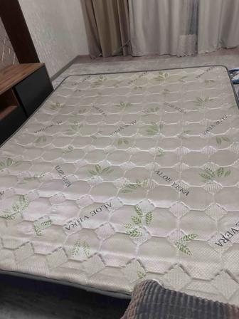 матрас двуспальный 160/200