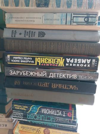 Продам детективы