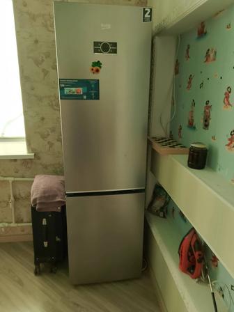 Продам Холодильник. Beko холодильник