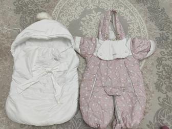 Конверт на выписку и комбинезон весна