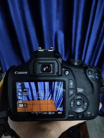 Продам Canon EOS 2000D kit в отличном состоянии