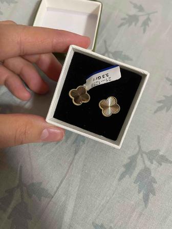 Золотые серьги новые