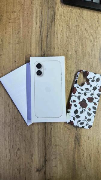 Продам Айфон 16 256гб белый