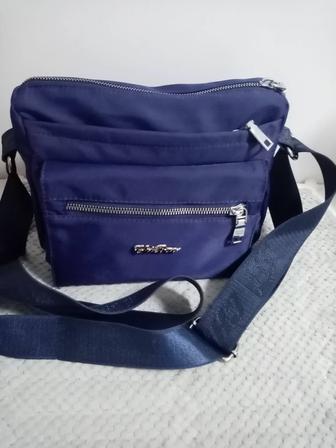 Продам сумочку в хорошем состоянии