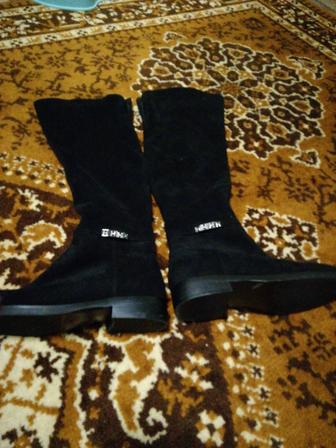 Сапожки женские