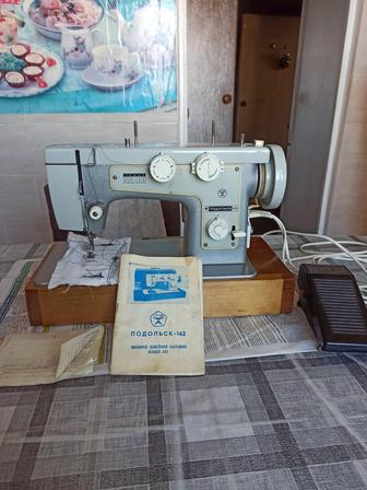 Продам швейную машинку
