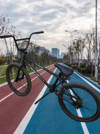 Продам трюковый велосипед BMX
