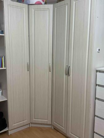 Продам угловой шкаф в хорошем состоянии