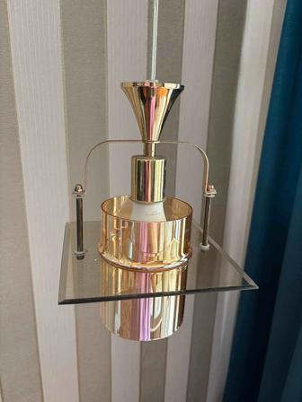 Продам 2 одинаковых люстры