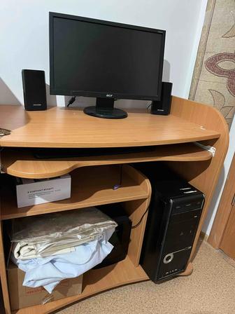 Отдам комп стол