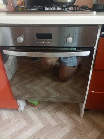 Продам электрическую духовку