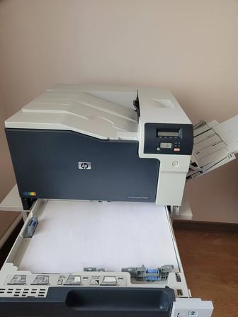 Продам цветной принтер HP Color LaserJet5225