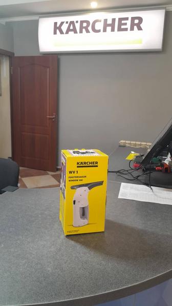 Стеклоочиститель Karcher WV 1 белый