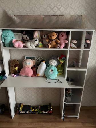 Продам компьютерный стол.