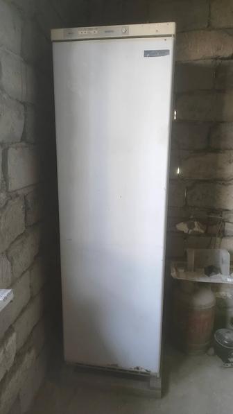 Продам морозильник