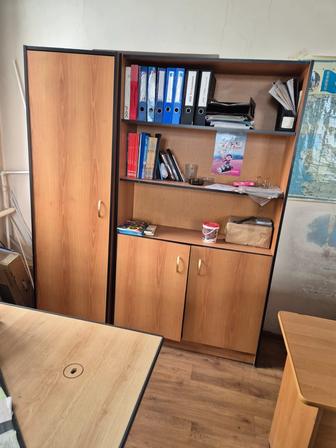 Распродажа офисного шкафа и стола