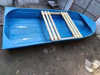 Рыбалки и отдых лодка