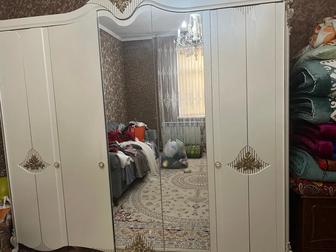 Шкаф